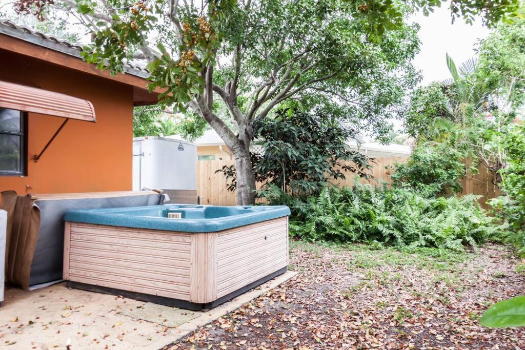 Comfortable Home, 7 Min Walk To Beach, Hot Tub, Hébergement de vacances *
